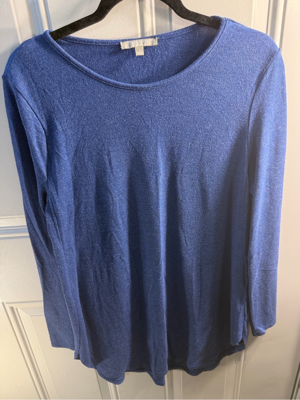 Joan Voss - Classic Women’s Long-Sleeve Crewneck Top - Blue